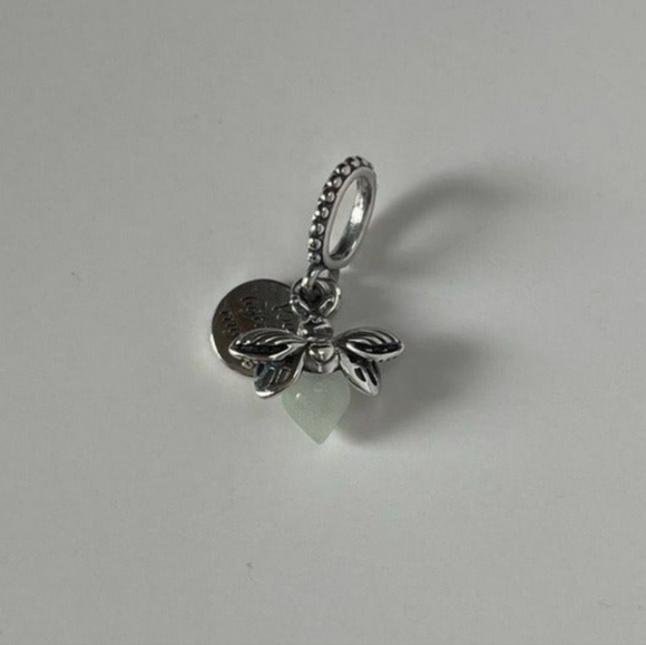 Pandora Glow-in-the-Dark Firefly Dangle Charm - Picture 6 of 10